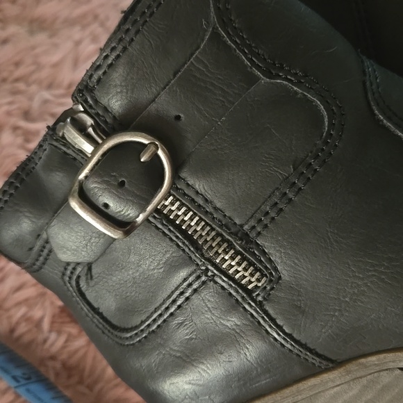 Lucky brand booties in great condition size 6 - Picture 8 of 9